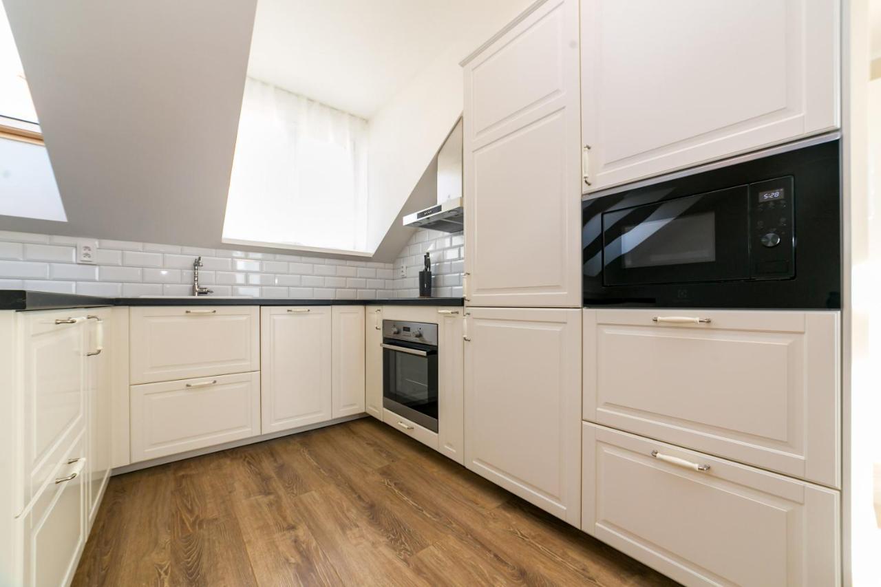 New Apartment 6 - Self Check In, Free Parking ブラチスラヴァ エクステリア 写真